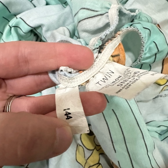 Garfield and Odie Cartoon Print Fitted Twin Size Sheet - Picture 5 of 5